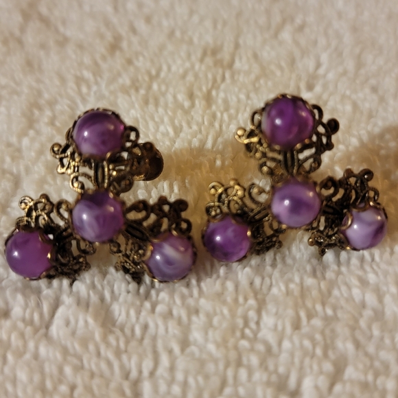 Vintage screwback earrings, purple. - Picture 3 of 4